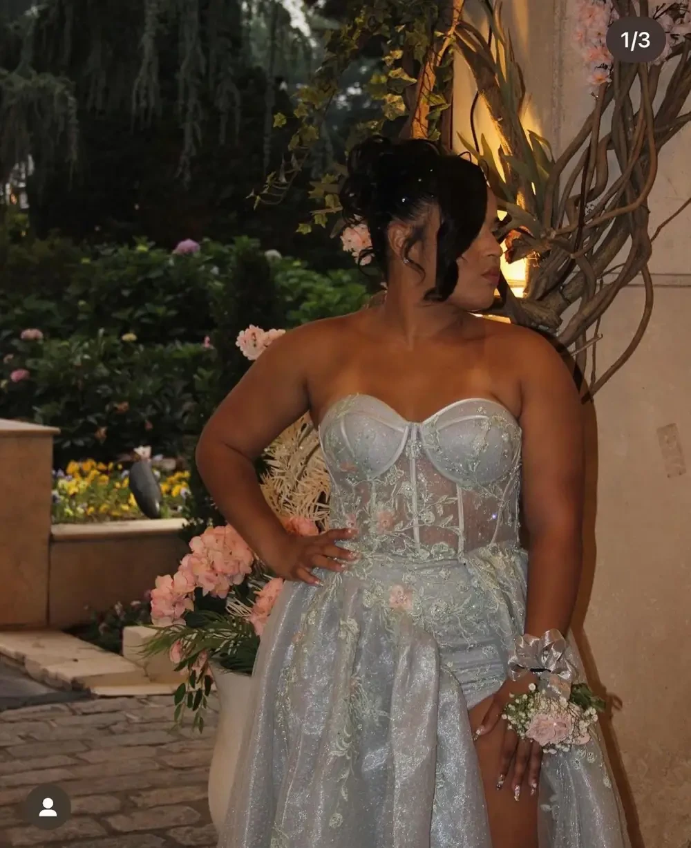 Gallery Image #slidesGrid11